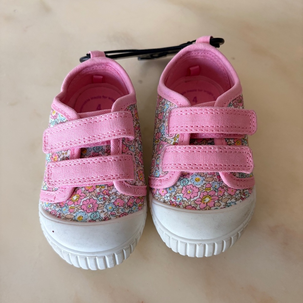 NWT Wonder Nation Petite Floral Velcro Sneaker Toddler 4